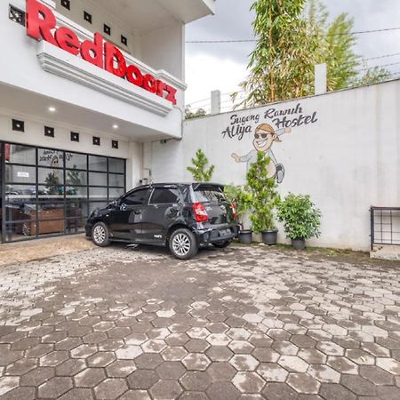 Reddoorz Hostel Near Stadion Mandala Krida Yogya Yogyakarta Ngoại thất bức ảnh