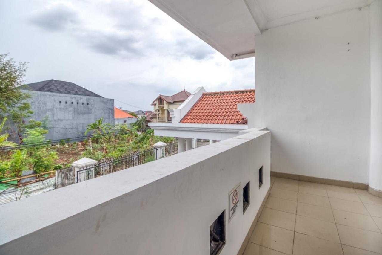 Reddoorz Hostel Near Stadion Mandala Krida Yogya Yogyakarta Ngoại thất bức ảnh